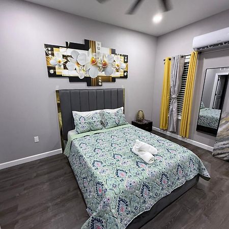 The Palm Suite Lehigh Acres Exterior foto